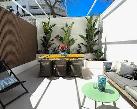Center Beachfront With Private Patio Apartamento *