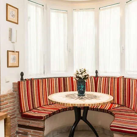 Center Beachfront With Private Patio Apartamento Marbella