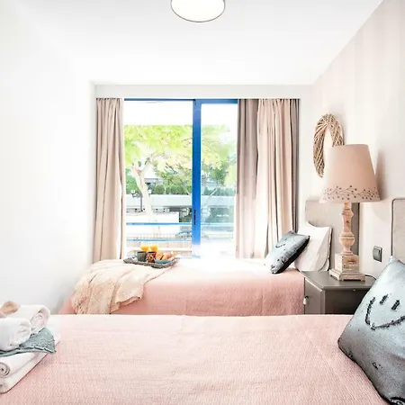 Center Beachfront With Private Patio * Marbella
