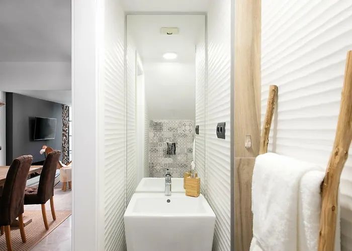Center Beachfront With Private Patio Marbella